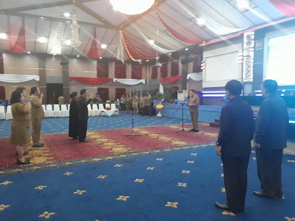 Wawali melantik Pejabat Dinas Kependudukan dan Catatan Sipil 26capil.jpg